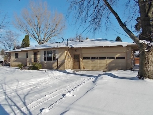 1574 Elizabeth Ln, Essexville, MI 48732 