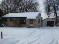 1423 Henson, Kalamazoo, MI 49048 