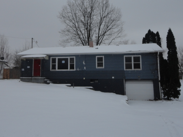 2542 Vista Lake Dr, Benton Harbor, MI 49022 