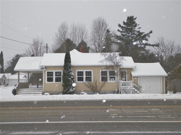 3189 Merrit St, Petoskey, MI 49770 