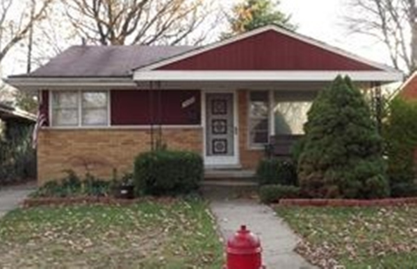 20602 Kenmore, Harper Woods, MI 48225 
