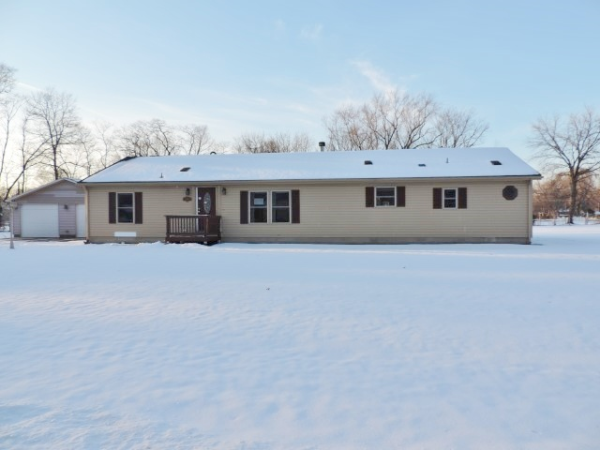 1360 Downing Ave, Benton Harbor, MI 49022 