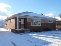 17696 Veronica Ave, Eastpointe, MI 48021 