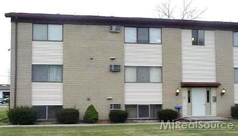 Michigan Ave Apt A-12, Marysville, MI 48040 