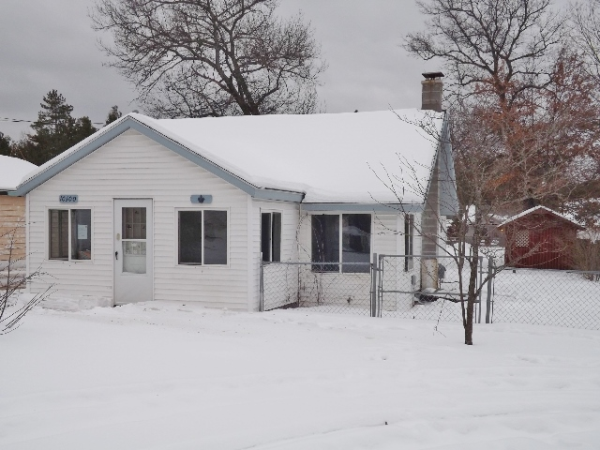 10100 Woodlawn Rd, St Helen, MI 48656 