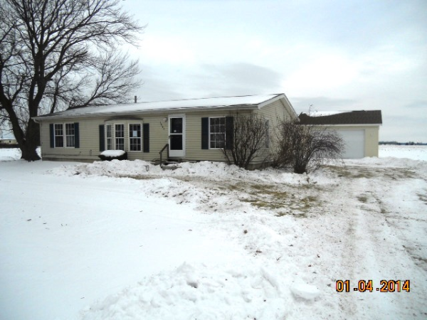 1880 W Moore Rd, Saginaw, MI 48601 