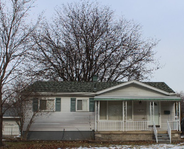 32226 Elmwood St, Garden City, MI 48135 