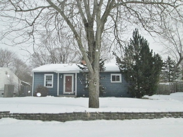 1326 Henson Ave, Kalamazoo, MI 49048 