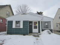 17633 Henry St, Melvindale, MI 48122 