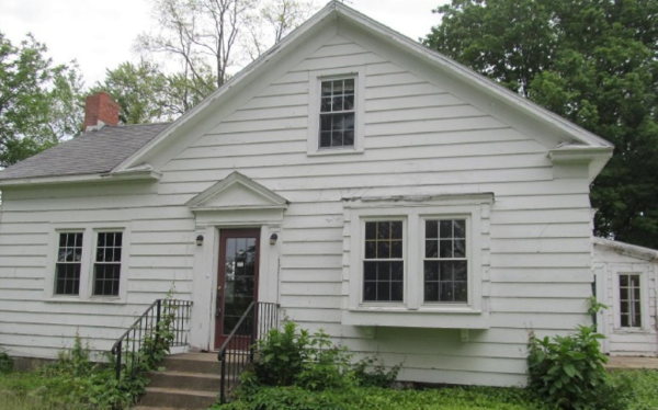 63746 90th Ave, Hartford, MI 49057 