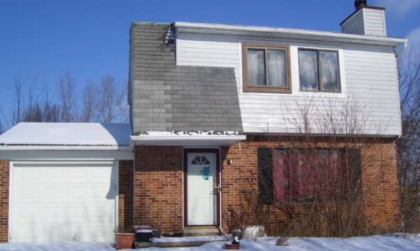 9315 Panama Ave, Ypsilanti, MI 48198 