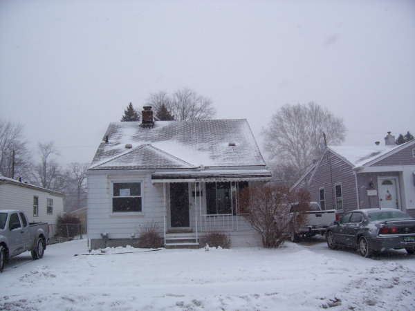 29122 Edward Ave, Madison Heights, MI 48071 