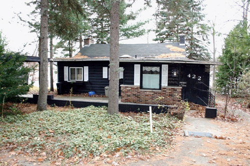 422 Hillcrest, Harrison, MI 48625 