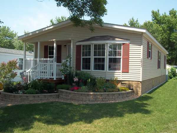 2433 Amberjack Lane, Maplewood, MN 55119 