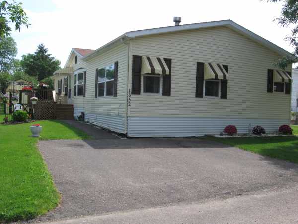 1352 Birchview Dr., Maplewood, MN 56011 