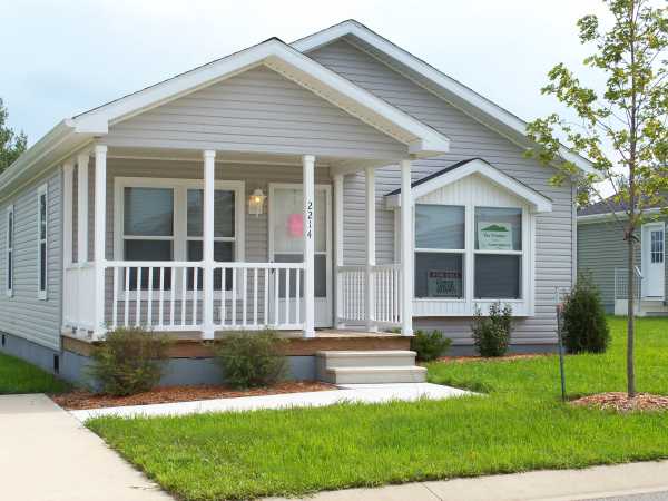 2214 Nightingale Drive NW, Stewartville, MN 55976 