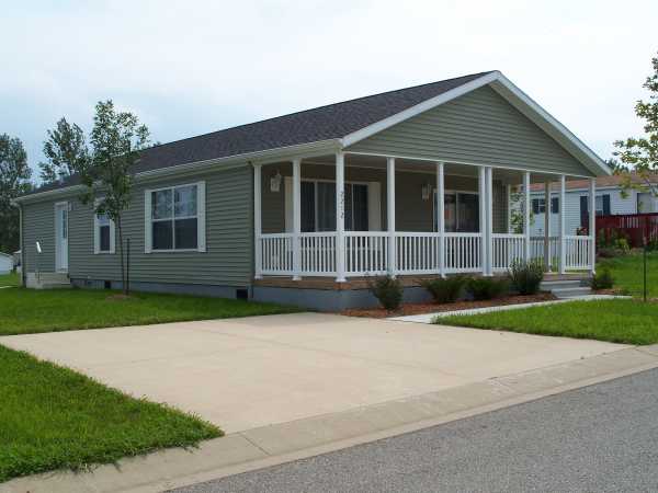 2212 Nightingale Drive NW, Stewartville, MN 55976 