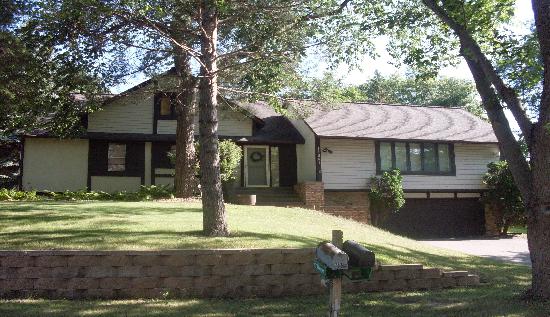 11941 64th Avenue North, Maple Grove, MN 55369 