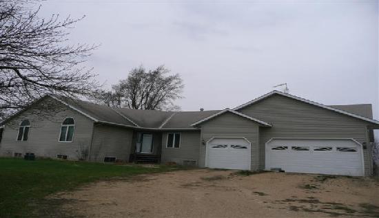 56242 136th Street, Mapleton, MN 56065 