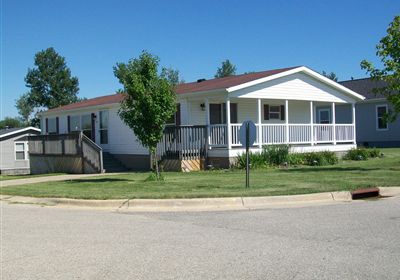 714 23rd Street NW, Stewartville, MN 55976 