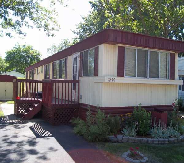 1250 Beaverdale, Maplewood, MN 55119 