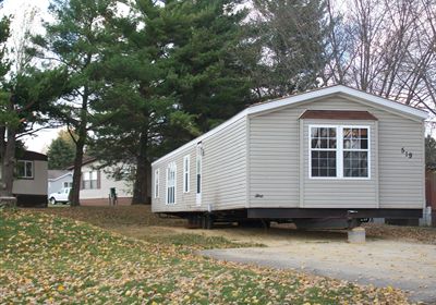 2003 Falcon, Stewartville, MN 55976 