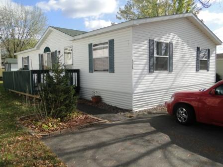 1376 Rolling Hills Dr., Maplewood, MN 55119 