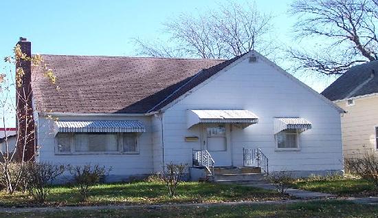 1353 2nd Avenue, Windom, MN 56101 