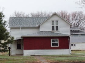 412E BROADWAY ST, REDWOOD FALLS, MN 56283 