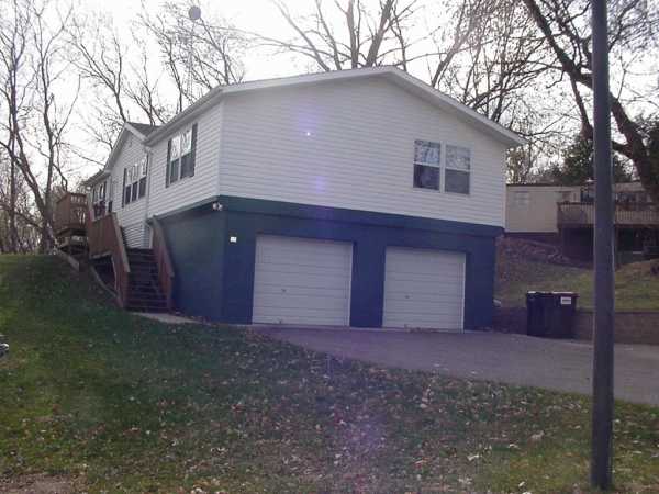 20 Kelly Rd, Chaska, MN 55318 