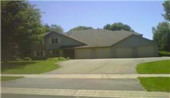 7285 Hunters Run, Eden Prairie, MN 55346 