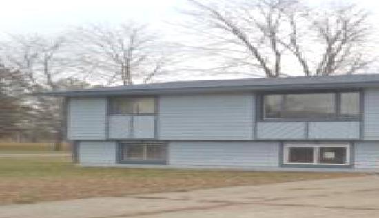 503 12th St N, Princeton, MN 55371 