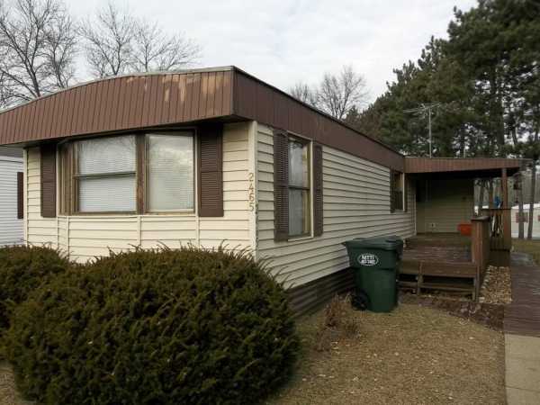 2465 Bison Dr, Maplewood, MN 55119 