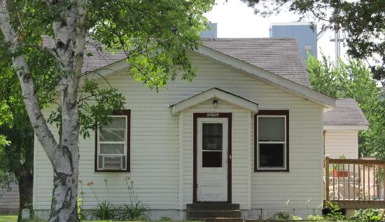 39029 8th Avenue, North Branch, MN 55056 