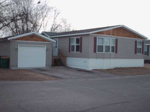 8729 Leyte St, Blaine, MN 55449 
