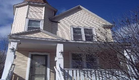 220 Piedmont Avenue Apartment 1, Duluth, MN 55806 