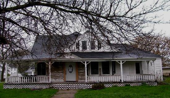 301 Center Avenue S, Hayfield, MN 55940 