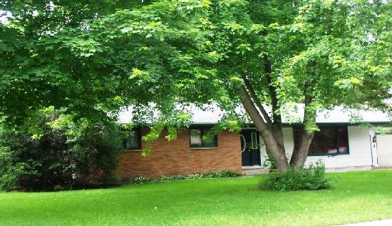 1086 Jorgenson Street SE, Hutchinson, MN 55350 