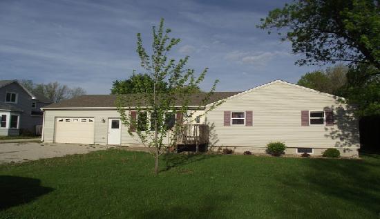 303 Rose Street NE, Rose Creek, MN 55970 