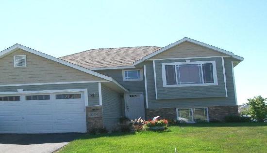 1124 Village Street Southeast, New Prague, MN 56071 