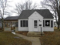 420 S 3rd St, Le Sueur, MN 56058 