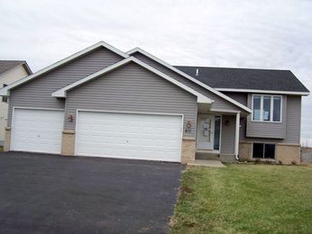 211 Douglas Dr, Waverly, MN 55390 