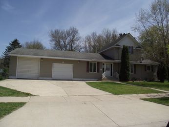 401 12th St SE, Austin, MN 55912 