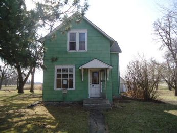 413 Grant St, Winthrop, MN 55396 