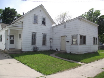 709 5th Ave NW, Austin, MN 55912 