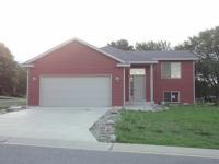 201 Bergen St, Kenyon, MN 55946 