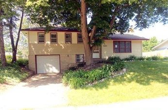 10640 Xavis St NW, Coon Rapids, MN 55433 
