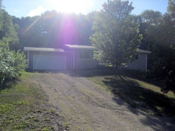 31464 Hemlock Dr, Cannon Falls, MN 55009 