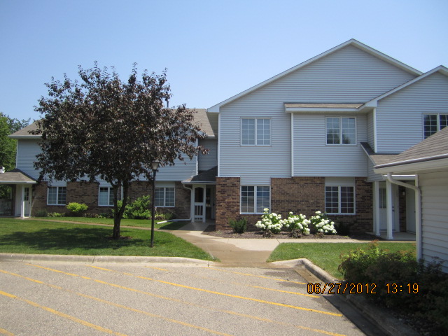 3557  BLUE JAY WAY #203, EAGAN, MN 55123 