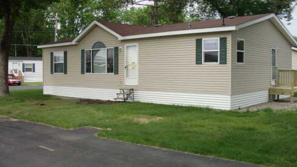 9 Lake Street, Forest Lake, MN 55025 